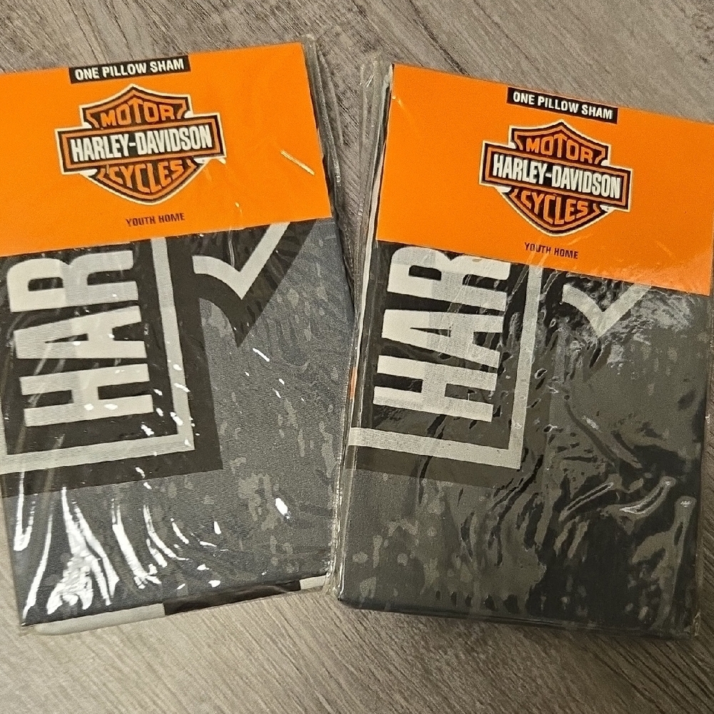Harley-Davidson Pillow Shams (2) – Black & Gray Logo Bedding Set NIP Racing Flag - Picture 7 of 9